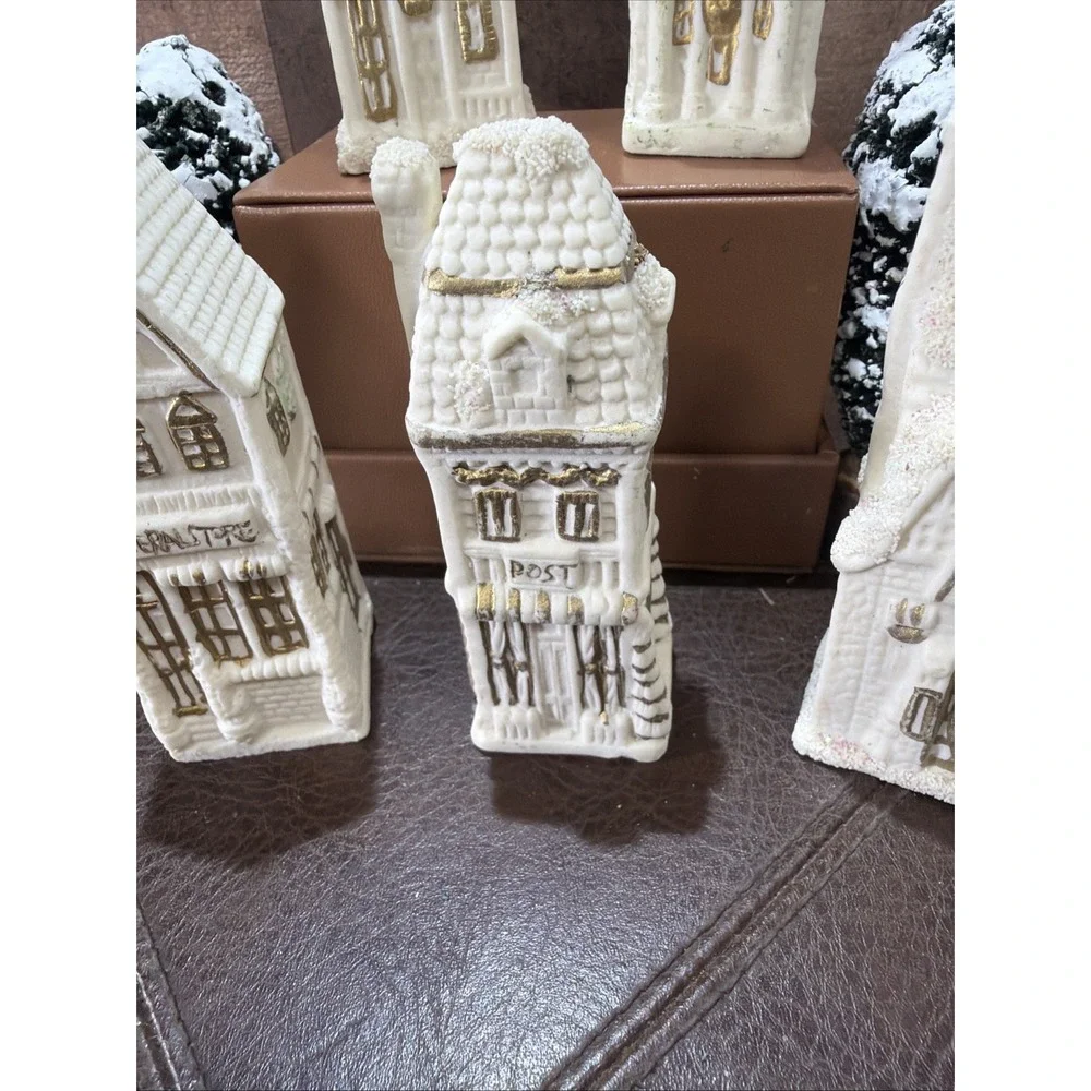 Miniature Ceramic White Gold Trim Village Houses Glitters Lot of 5 Vintage Trees